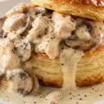 Vol-au-vent poulet champignons crémeux image 1200x800 1793379588532